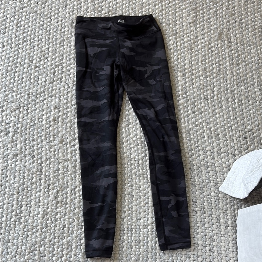Athleta girl camo leggings